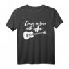 Uke Gitarre Geschenk – Ukulele T-Shirt für Gitarristen & Ukulele Fans, Chilliges Geschenk für Musikliebhaber & Genießer