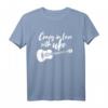 Uke Gitarre Geschenk – Ukulele T-Shirt für Gitarristen & Ukulele Fans, Chilliges Geschenk für Musikliebhaber & Genießer
