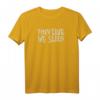 Graffiti-Design 'They Live We Sleep' T-Shirt – Statement Streetwear für Streetstyle und urbane Mode