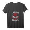 Häkeln Damen T-Shirt mit Spruch 'I Crochet So I Don't Kill People' - Lustiges Mode-Design für Häkel-Enthusiastinnen
