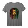 Reggae Löwe T-Shirt mit Dreadlocks – Afrikanisches Tiermotiv im Rastafari Style, Perfekt für Rasta Fans, Geburtstags- und Jahrestagsgeschenk