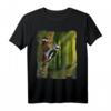Buntspecht füttert Nachwuchs - Natur- und Vogelillustration T-Shirt für Naturliebhaber & Vogelbeobachter