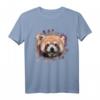 Roter Panda Katzenbär Illustration T-Shirt – Süßes Tiermotiv, Perfekt als Geschenk für Kinder, Frauen & Männer zu Weihnachten und Geburtstag