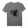 Fly High Krähe T-Shirt mit japanischen Schriftzeichen – Klassisch geschnitten, hochwertiges Vogelmotiv für Trendsetter