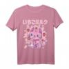 Chibi Kitten Kawaii Cat Japanisch Erdbeermilch T-Shirt – Süßes Anime-Design für Manga- und Japan-Fans im Pastellstil