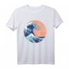 Great Wave Off Kanagawa Japanisches Kunst T-Shirt - Ikonische Wellenmalerei in lebendigen Farben für Kunstliebhaber