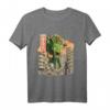 Japanischer Kaiju Lauch Porree Brokkoli Anime T-Shirt – Klassisch geschnitten, doppelt genähter Saum, perfekt für Anime- und Kaiju-Fans
