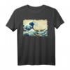 Berühmtes Hokusai Große Welle Japanische Kunst T-Shirt - Klassisch geschnitten, doppelt genähter Saum