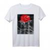 Roter Mond mit Rabe T-Shirt - Japanisch Schwarze Krähen Design für Krähen- und Rabenliebhaber