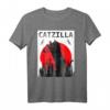 Catzilla im Sonnenuntergang Used-Look T-Shirt – Lustiges Horror-Design, Halloween-Kostüm & Geschenk für Katzenliebhaber und Horror-Fans