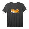 Shiba Inu Hund T-Shirt – Lustiges Faulenzer Outfit für Hundebesitzer, Japanische Hunderasse & Nickerchen Fans