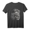 Löwe in Weiß - Tier Löwe T-Shirt für Tierliebhaber, Freunde & Familie, ideal als Geschenk für Tierfreunde