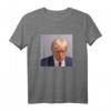 Präsident Donald Trump Mugshot T-Shirt – Humorvolles Fan-Shirt mit Mugshot Foto, klassisch geschnitten