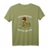 Auch ein blindes Huhn findet mal einen Korn Alkohol Party T-Shirt – Lustiges Geschenk für Sauftouren, Junggesellenabschiede & Festivals