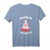 Einatmen Ausrasten Meditation Geschenk T-Shirt – Lustiges Yoga & Entspannungs-Shirt für Männer, Frauen & Kinder zum Geburtstag, Weihnachten & Anlässen