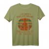 Lustiges PEACE LOVE LIGHT Yoga T-Shirt für Lehrerinnen - Geschenkidee für Yoga, Meditation & Weltyogatag
