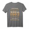 Herren 60. Geburtstag Oldtimer Spruch Geschenk Modell 60 1962 T-Shirt - Klassisch, gepflegt & stilvoll
