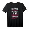 Lustiges Näherinnen T-Shirt mit Nähmaschine & Stoffdesign – Perfektes Geschenk für Näherinnen und Nähbegeisterte