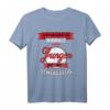 Unterschätze Niemals Einen Jungen Schlagzeug T-Shirt – Lustiges Geschenk für Drummer, Musiker & Festivalfans, perfekt für Weihnachten & Geburtstage