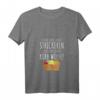 Damen T-Shirt mit Strickmuster und Spruch – Perfekt für Strickfans, Oma, Mama & Tanten mit V-Ausschnitt