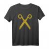 Schere Barber T-Shirt mit goldenem Vintage-Symbol – Retro-Design für Friseure, Näher und Strickliebhaber