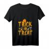 Damen Trick or Treat Halloween T-Shirt mit V-Ausschnitt – Lustiges Motiv mit Kürbis, Spinnennetz & Süßigkeiten für Partys & Geschenke