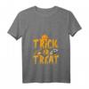Damen Trick or Treat Halloween T-Shirt mit V-Ausschnitt – Lustiges Motiv mit Kürbis, Spinnennetz & Süßigkeiten für Partys & Geschenke
