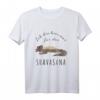 Ich bin hier nur für das Shavasana, Katze entspannt beim Yoga T-Shirt - Humorvolles Entspannungs-Shirt für Yoga- und Katzenliebhaber