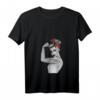 Feministisches Damen Pin-Up T-Shirt mit V-Ausschnitt - Retro Girl Power, Rosie the Riveter Design, perfekt als Geschenk für starke Frauen